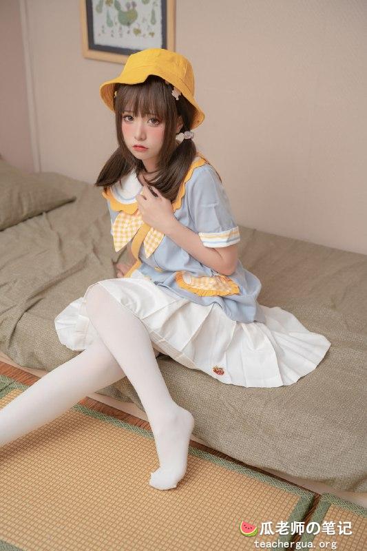 极品Cos爆机萝莉少女『喵小吉』新作《小吉的暑假补习班》美乳白虎穴